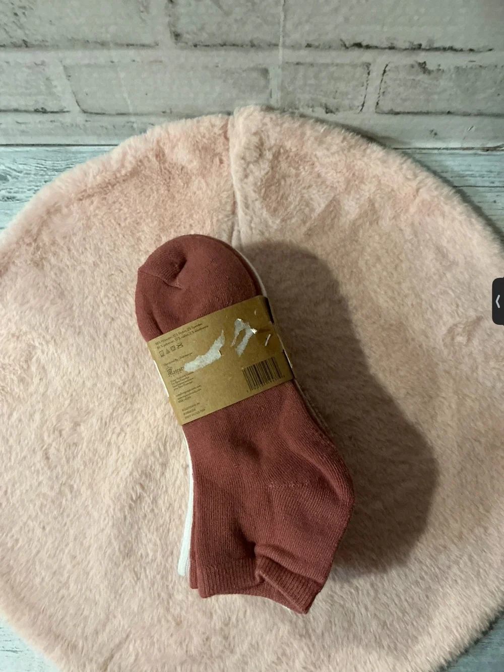 Born 6-Pack Women’s Size 4-10 Full-Cushioned Quarter Crew Socks